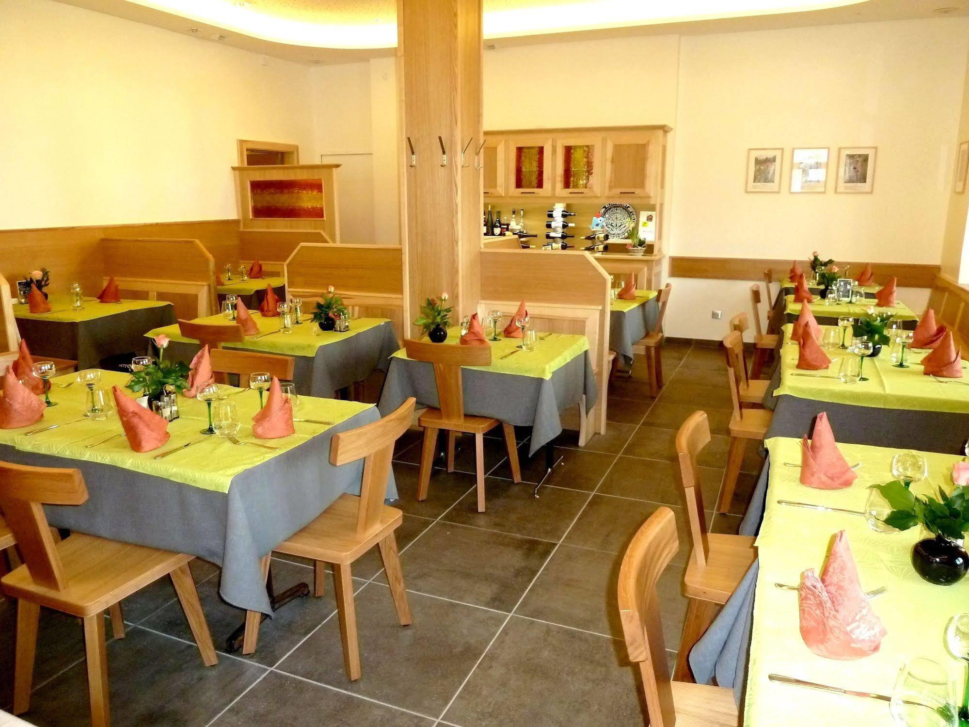 Hotel Restaurant Collin Ferrette Exterior foto